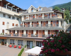 Khách sạn Hotel La Rosa (Teglio, Ý)