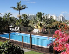 Koko talo/asunto Villa With Views & Pool (Burleigh Heads, Australia)