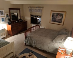 Hotel Rent One Bedroom That Sleeps Four In A Condo Shared With Owner (Vail, USA)
