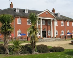 Otel Elme Hall (Wisbech, Birleşik Krallık)