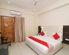 Hotel OYO 30612 Merry Garden (Ramnagar, Indija)
