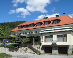 Hotel Pesentheinerhof (Millstatt, Austria)