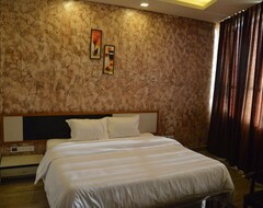 Hotel The Royal Paradise (Karnal, Indija)