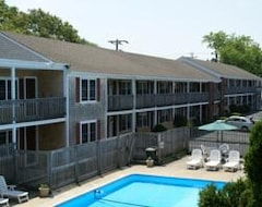 Hotel Holiday Hill Inn and Suites (Dennis Port, EE. UU.)