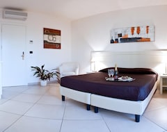 Khách sạn Hotel Residence Exclusive (Ortonovo, Ý)