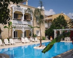 Apart Otel Villa Tasos (Acharavi, Yunanistan)