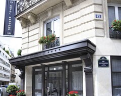 Khách sạn Hotel Bassano (Paris, Pháp)