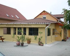 Otel Napraforgó Vendégház (Demjén, Macaristan)