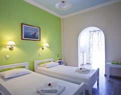 Хотел Dimitris Villa (Камари, Гърция)