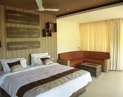 Otel Riverine Suites (Thrissur, Hindistan)