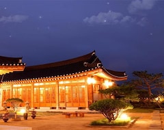 Khách sạn Hwangnamkwan Hanok Guesthouse (Gyeongju, Hàn Quốc)
