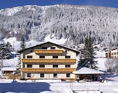 Hotel Garni Rauch (St. Anton am Arlberg, Austria)