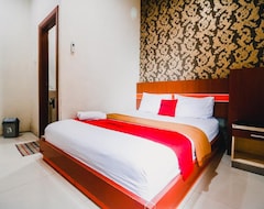 Hotelli RedDoorz Plus @ AP Pettarani (Makassar, Indonesia)
