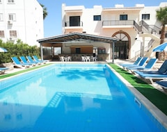 Huoneistohotelli New York Plaza Hotel Apartments (Paphos, Kypros)
