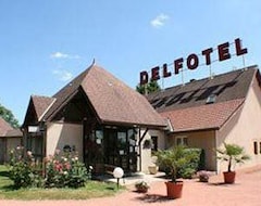 Hotel Delfotel (Hautefond, France)