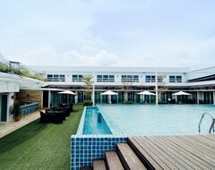 Khách sạn Sfera Hotel (Seri Manjung, Malaysia)
