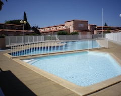 Villa T3 With Large Swimming Pool In Residence 3 Hotel In The City Center. (Saint-Cyprien, Frankrig)