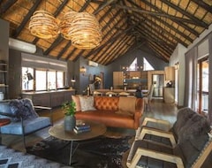 Hotel Nkala Safari Lodge (Pilanesberg National Park, South Africa)