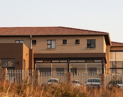 Otel Eagle Nest Luxury Accommodation (Roodepoort, Güney Afrika)