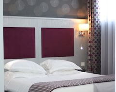 Hotel Lunivers (Reims, Francia)