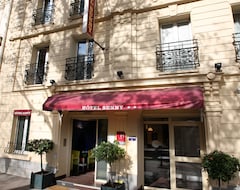 Hotel Sunny (Paris, France)