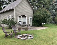 Khách sạn Cozy Farm Guest House With Loft (Kalispell, Hoa Kỳ)