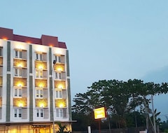 Crew Express Hotel (Medan, Indonesia)