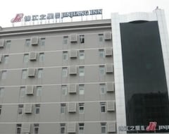 Hotel Jinjiang Inn Jilin Railway Station (Jilin, Kina)