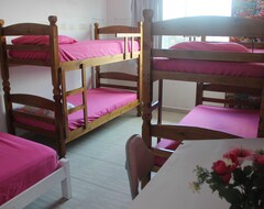 Hostel Ta em Casa (Peruíbe, Brazil)