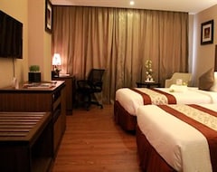 Ace Hotel & Suites (Pasig, Filipini)