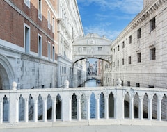 Khách sạn Ai Forni Dellarsenale (Venice, Ý)