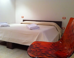 Hotelli Romeo Design Rooms (Verona, Italia)