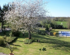 Toàn bộ căn nhà/căn hộ Les Marronniers Gites - 3 Cottages With Pool (Crozant, Pháp)