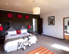Hotelli Hog Hollow Country Lodge (Plettenberg Bay, Etelä-Afrikka)