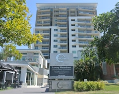 Căn hộ có phục vụ Proximity Waterfront Apartments (Redcliffe, Úc)