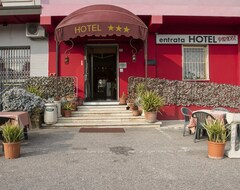 Khách sạn Paradise (Sanguinetto, Ý)