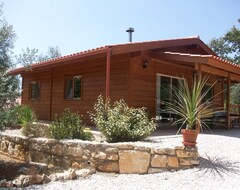 Cijela kuća/apartman Beautiful Wooden Lodge Set In Olive Grove With Shared Pool.close To Amenities (Ansião, Portugal)