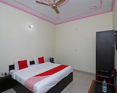 Khách sạn OYO 14161 Hotel Sachin (Rudrapur, Ấn Độ)