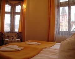 Hotel U Bileho kone (Loket, Tjekkiet)