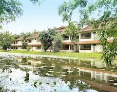 Khách sạn OYO 26874 Manor Backwater Resort (Kumarakom, Ấn Độ)