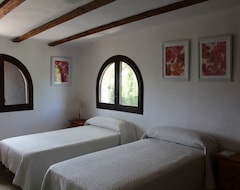 Hotel Large House Of 220 M2 In The Middle Of Nature With Private Pool And Barbecue (La Ametlla de Mar, Spanien)