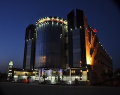 Khách sạn Al Bustan Crown 2 (Ar'ar, Saudi Arabia)