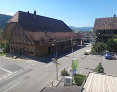Otel Zum Roten Thurm (Signau, İsviçre)