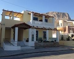 Pearl Bay Hotel Apartments (Vrontados, Greece)