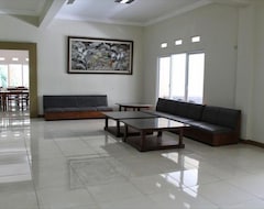 Otel Wisma Padepokan Voli (Bogor, Endonezya)