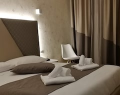 Khách sạn Hotel Tirreno (Latina, Ý)
