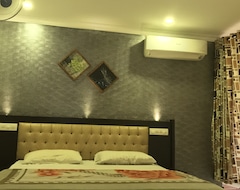 Hotel The Redbell Residency (Malappuram, India)