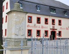 Khách sạn Gasthof Und Hotel Roter Hirsch (Claußnitz, Đức)