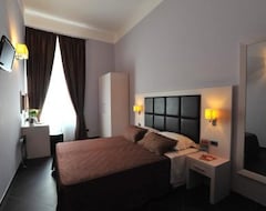 Hotel Cenci Bed & Breakfast Fontana Di Trevi (Rim, Italija)