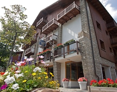 Hotel Residence Le Grand Chalet (Courmayeur, Italy)